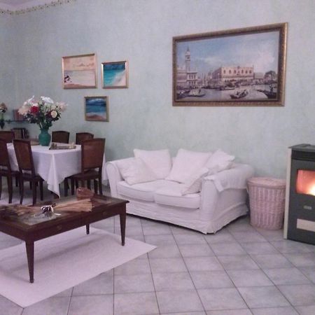 B&B Casa Usai Капотера Екстериор снимка